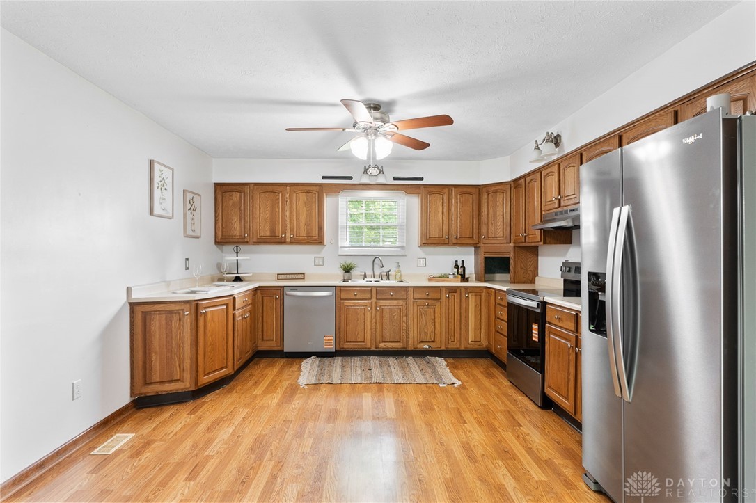 3154 Creekside Drive