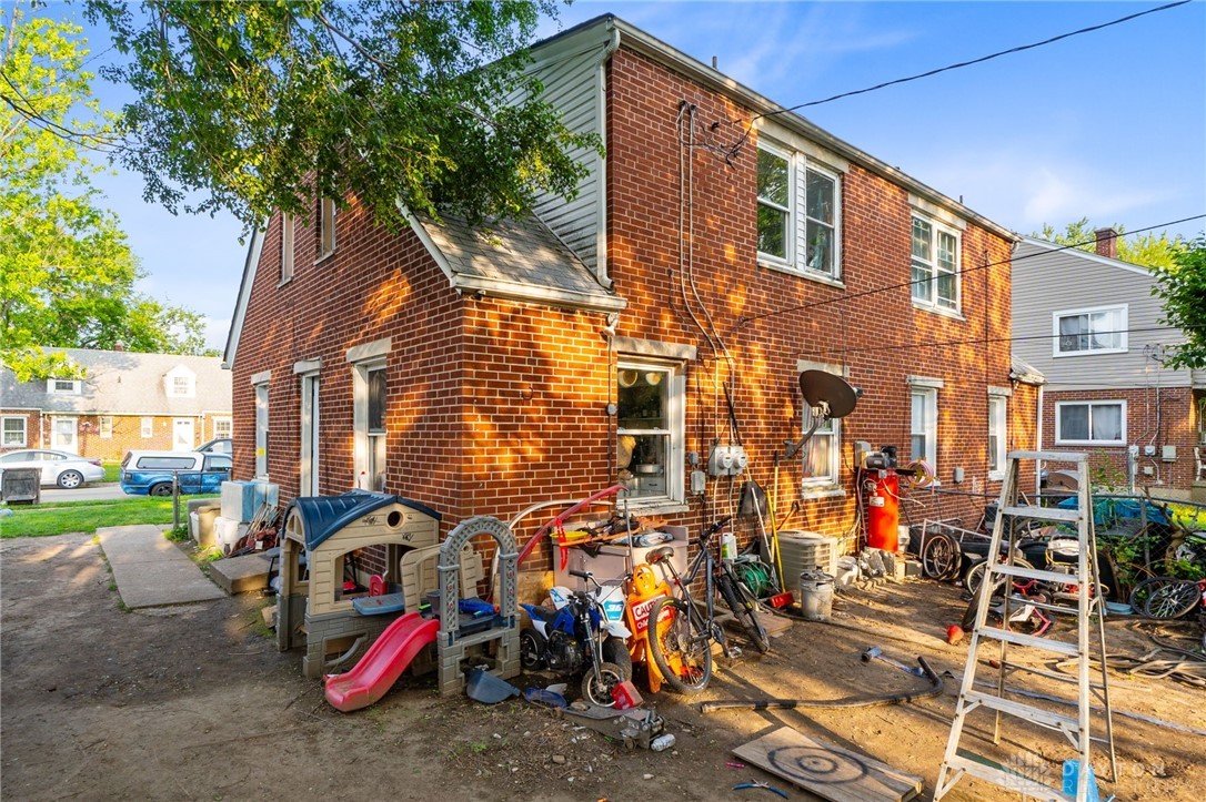 721 Winston Drive 719