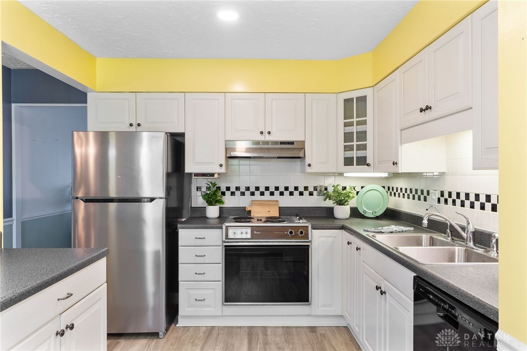 7607 Plamor Circle