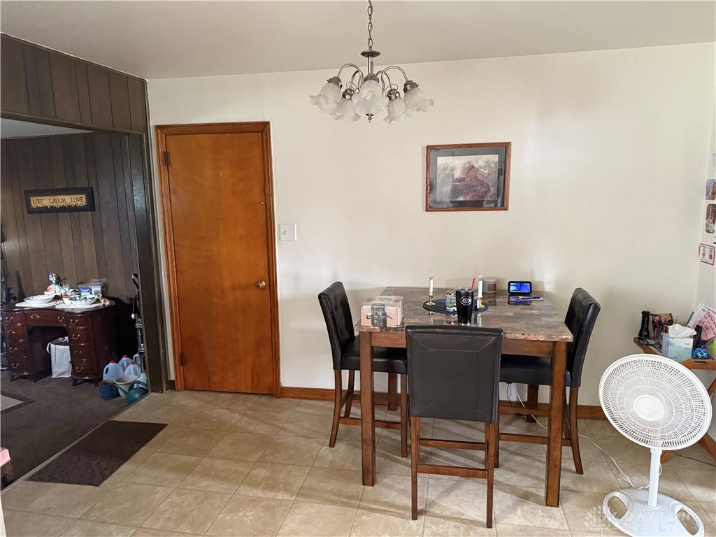 923 E National Road