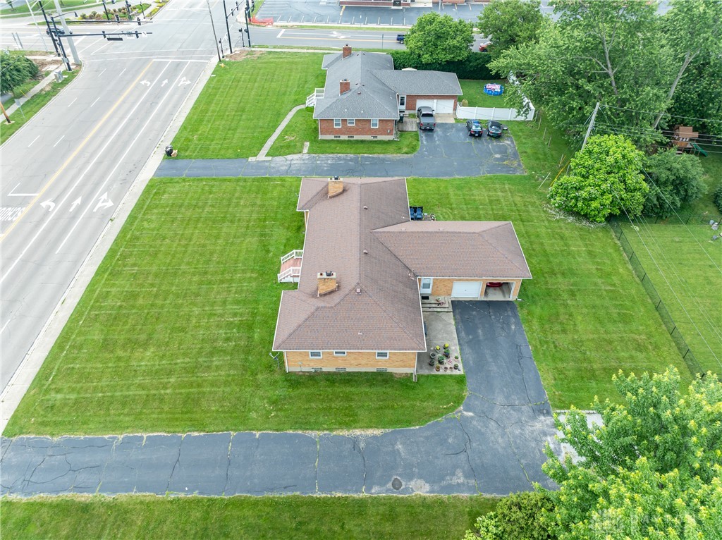923 E National Road