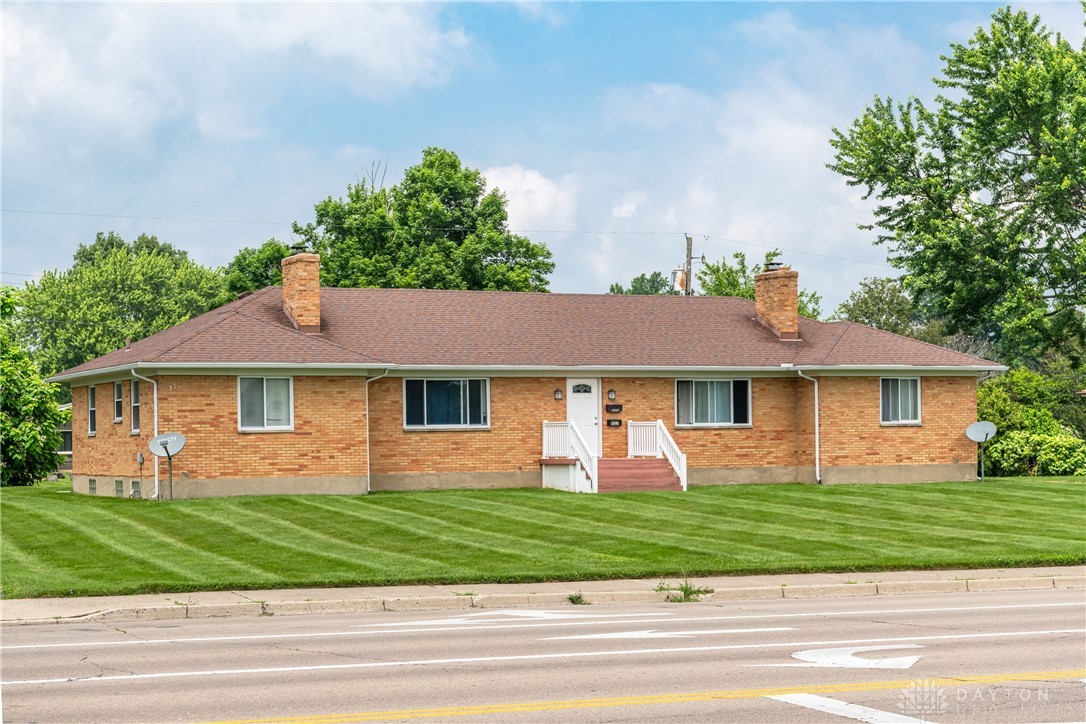 923 E National Road