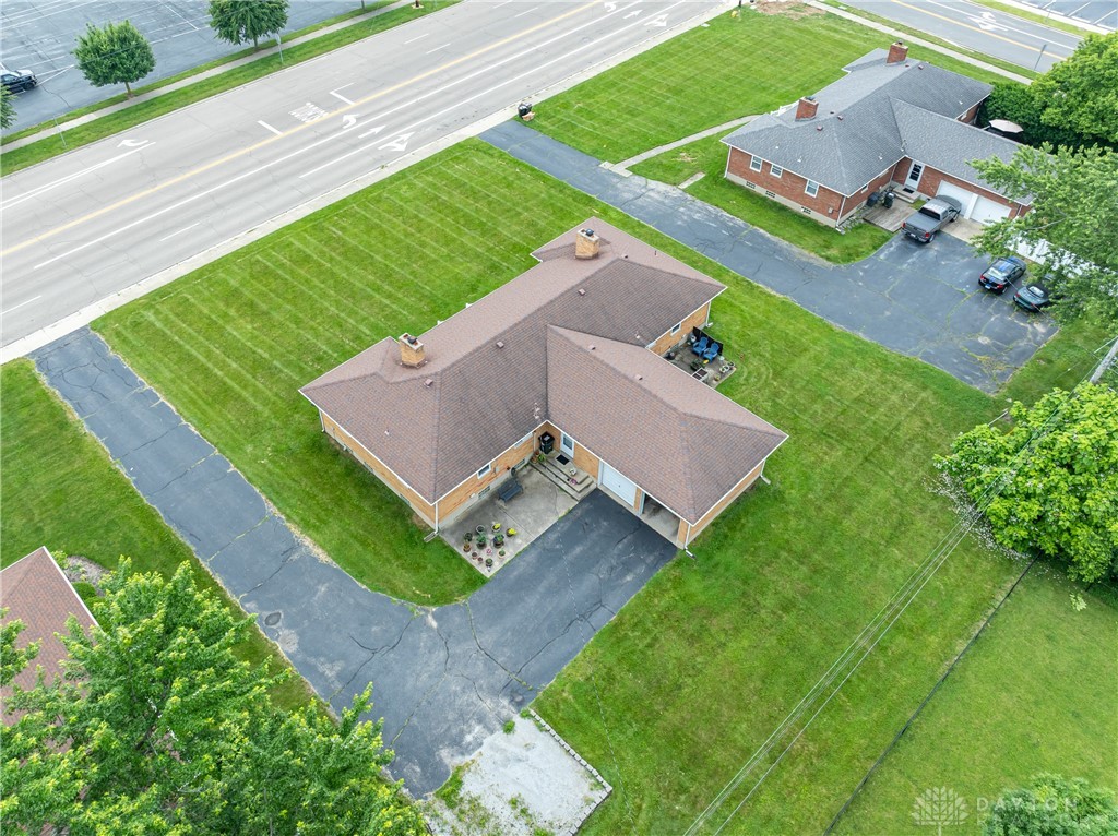 923 E National Road