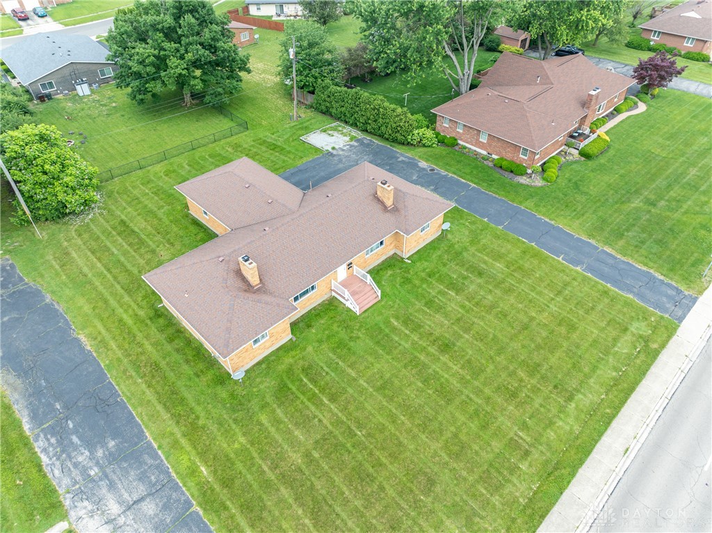923 E National Road