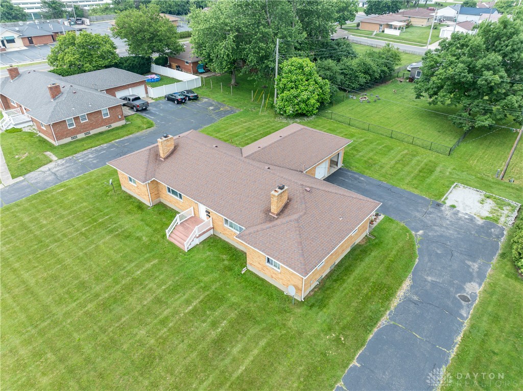 923 E National Road
