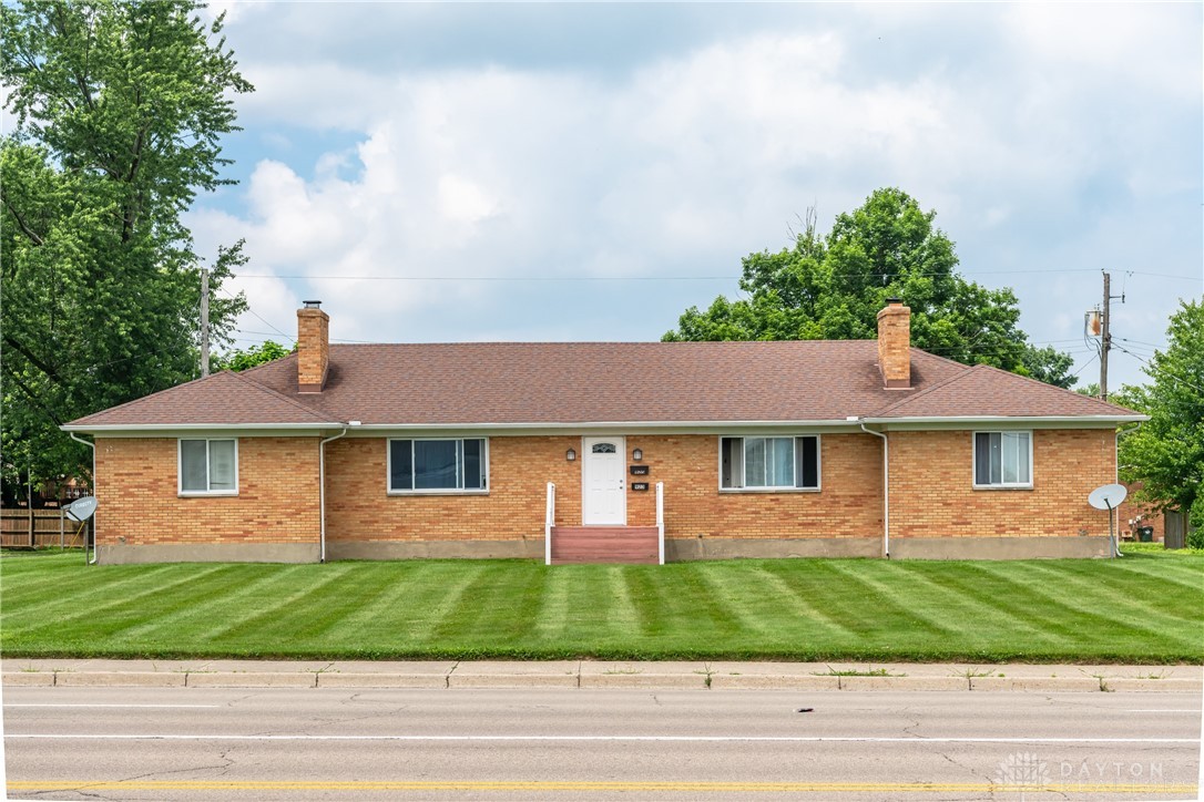923 E National Road