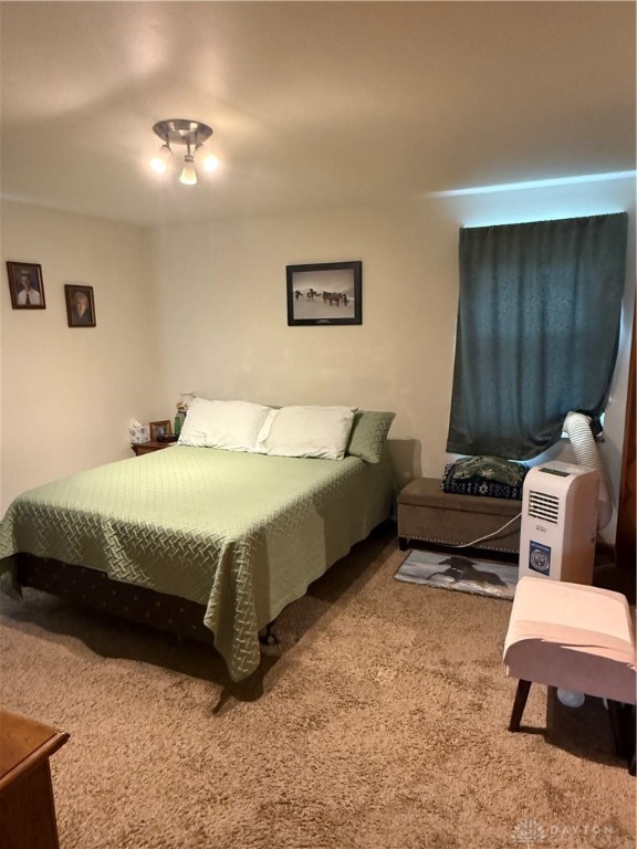 923 E National Road