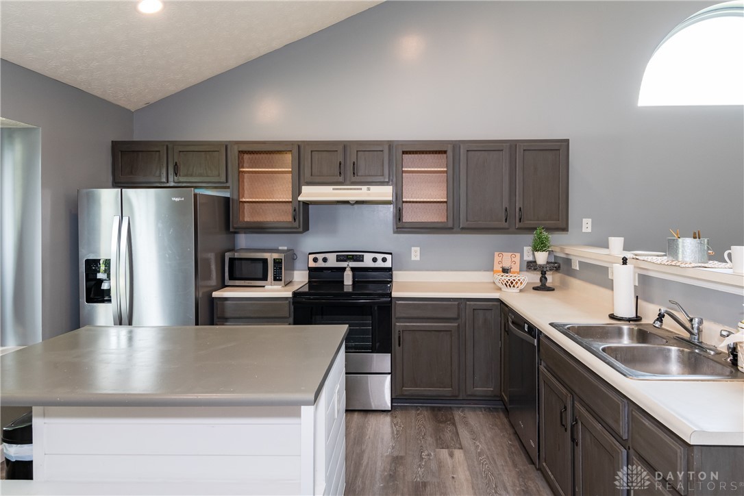 160 Worthington Drive