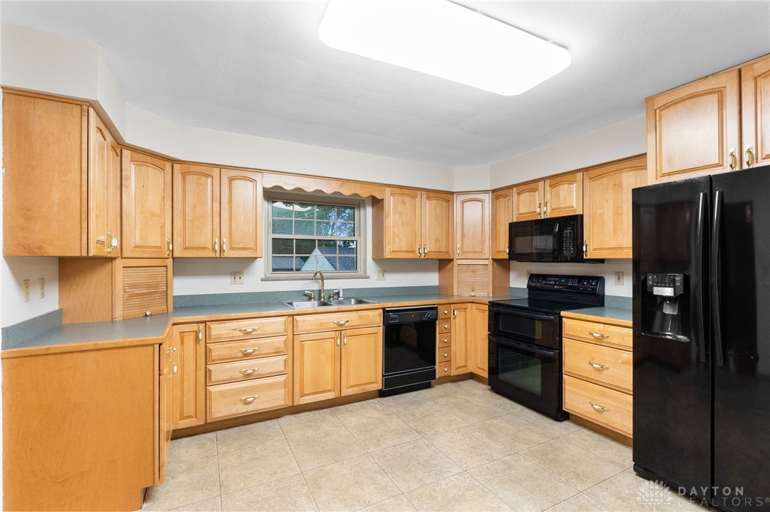 2712 Acorn Drive