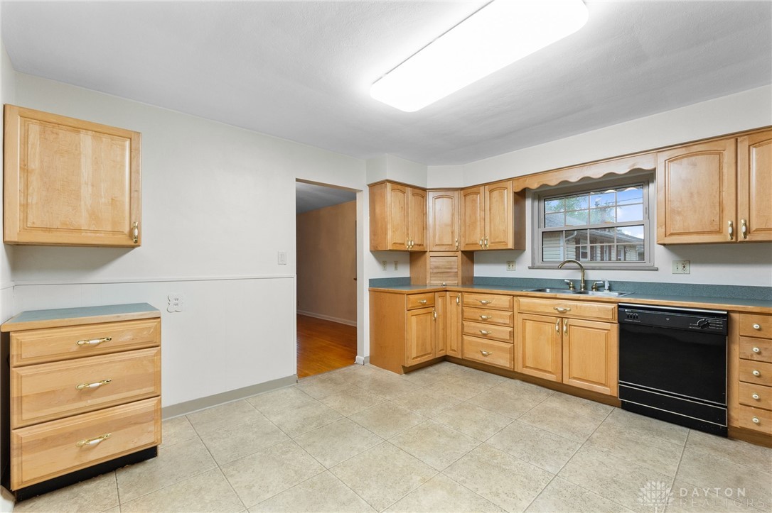 2712 Acorn Drive