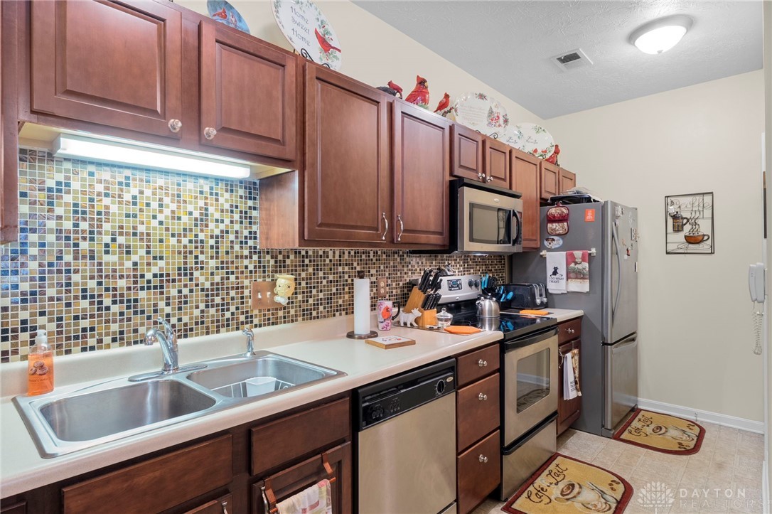 2335 Pinnacle Court 101