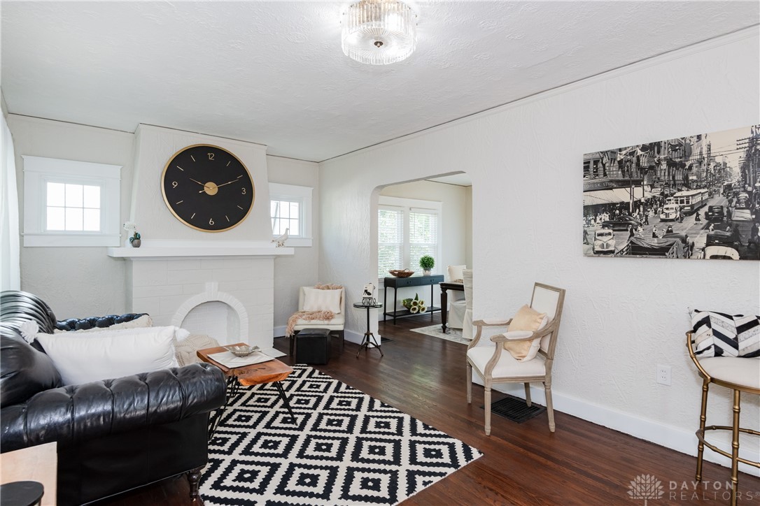 322 Wiltshire Boulevard