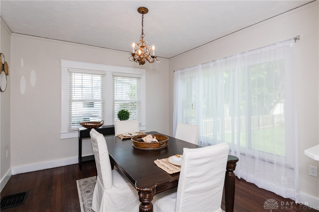 322 Wiltshire Boulevard