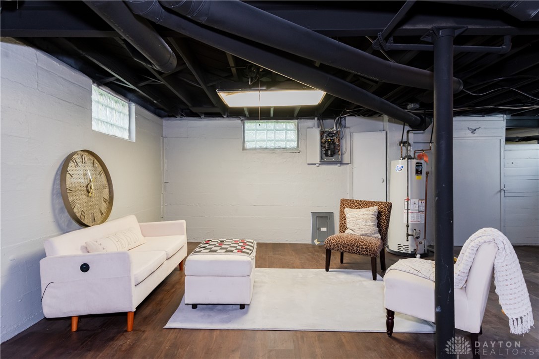 322 Wiltshire Boulevard