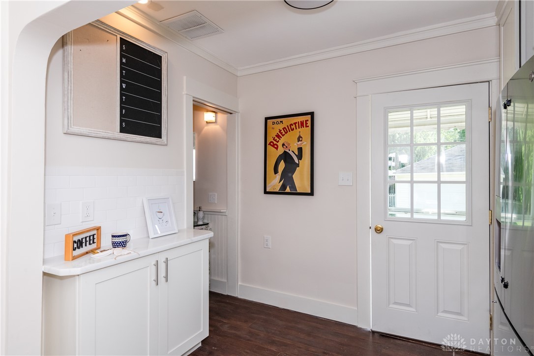 322 Wiltshire Boulevard