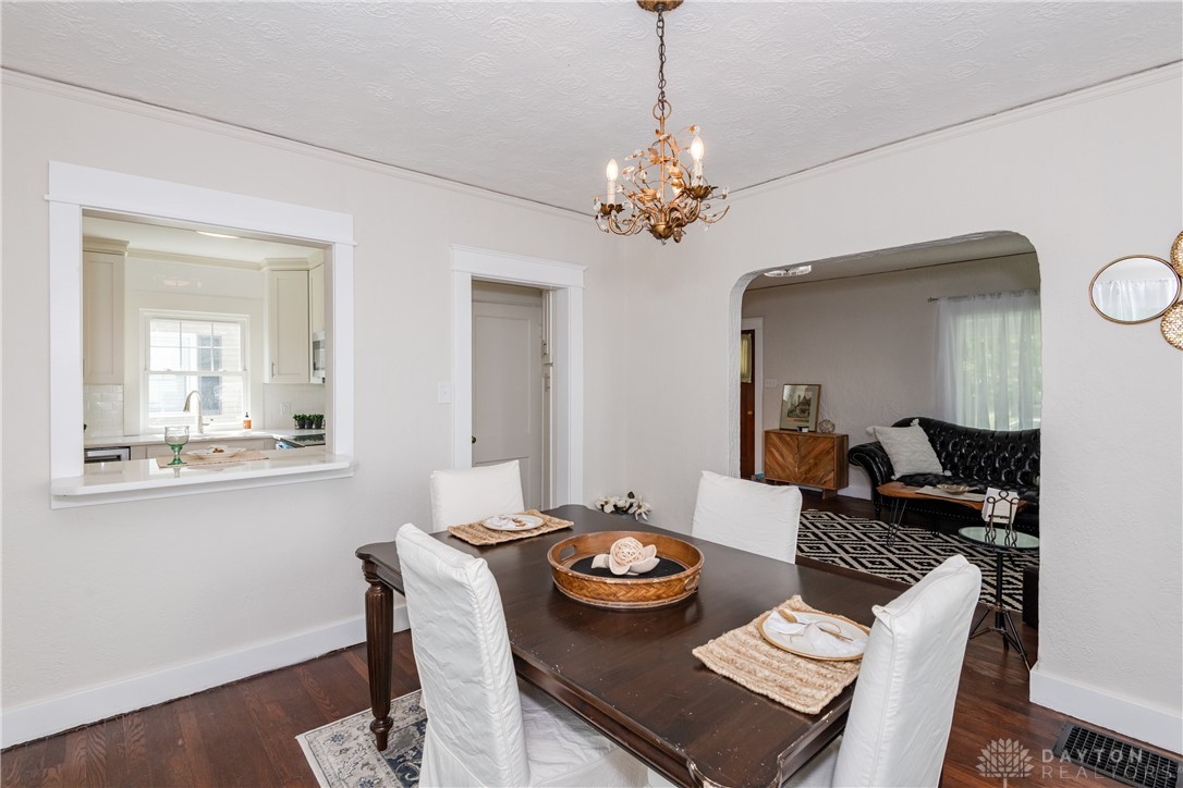 322 Wiltshire Boulevard