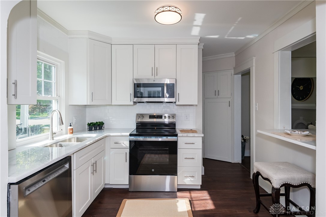 322 Wiltshire Boulevard