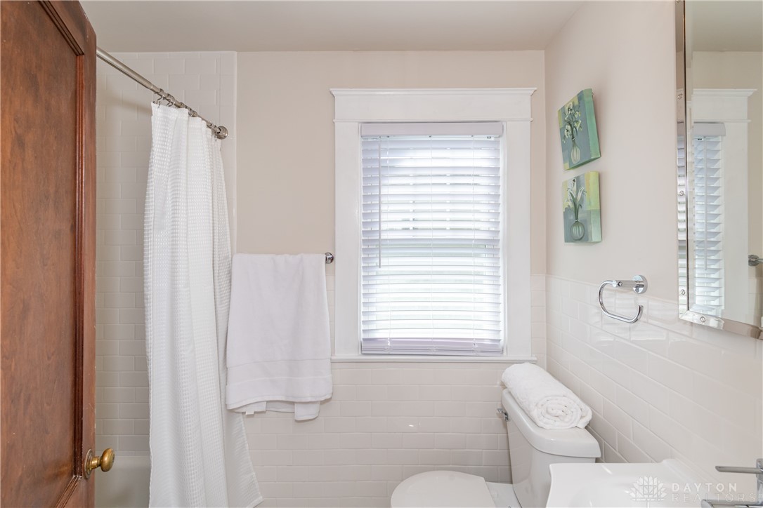 322 Wiltshire Boulevard