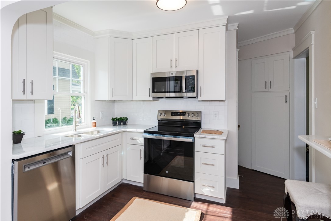 322 Wiltshire Boulevard