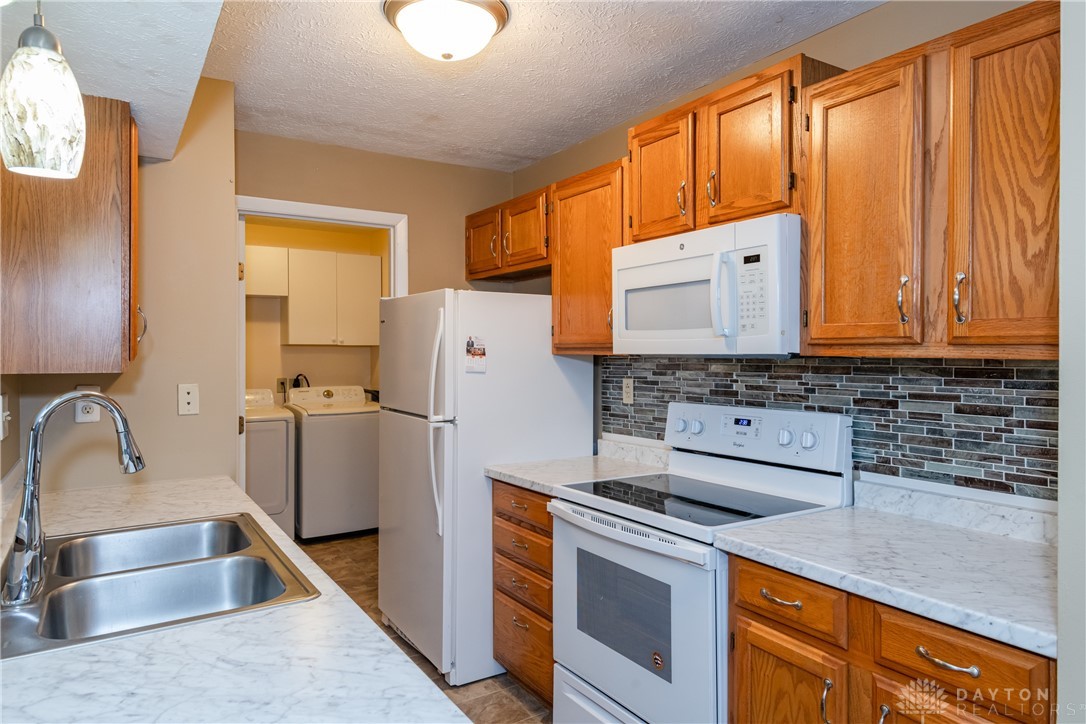 140 Mallard Glen Drive 3