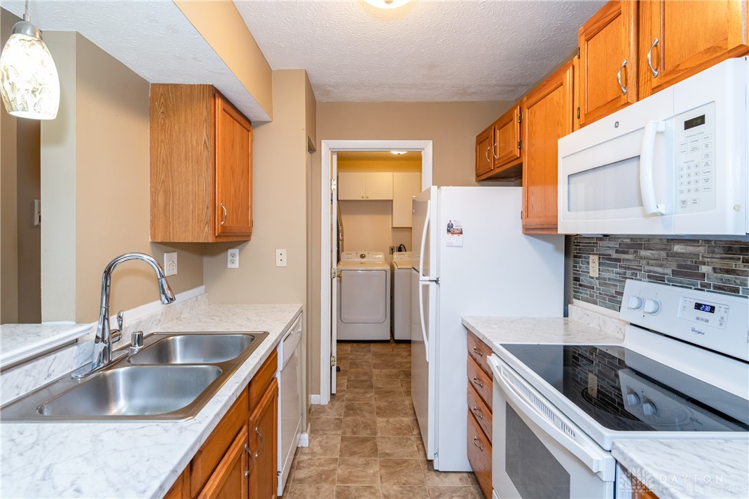 140 Mallard Glen Drive 3