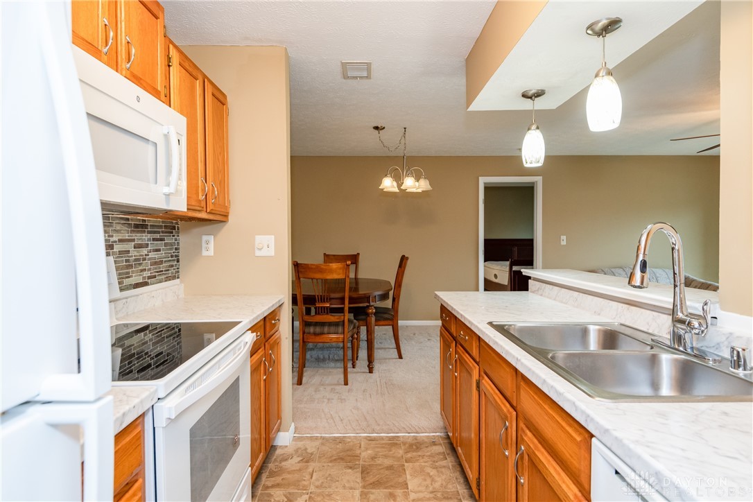 140 Mallard Glen Drive 3