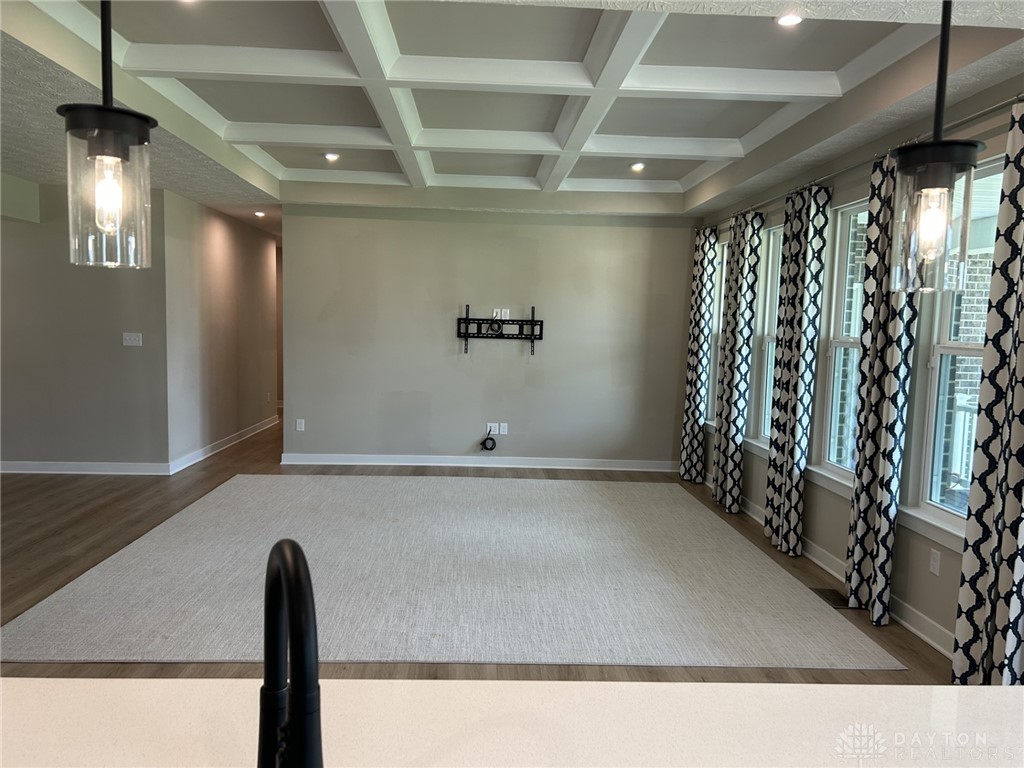 7061 Rivendell Circle