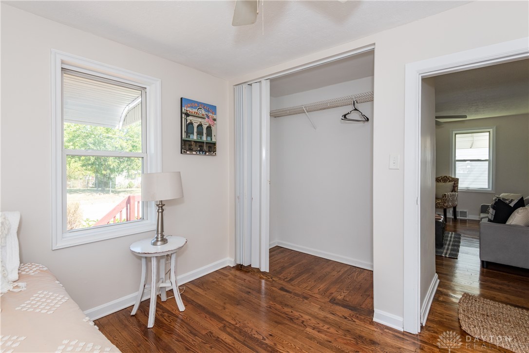 4534 Woodcliffe Avenue