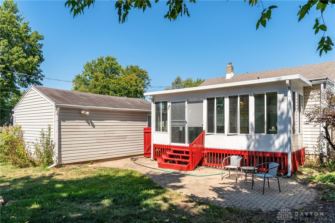 4534 Woodcliffe Avenue