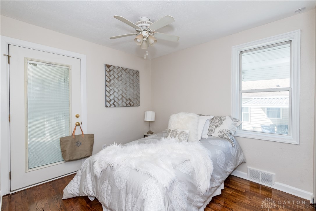 4534 Woodcliffe Avenue