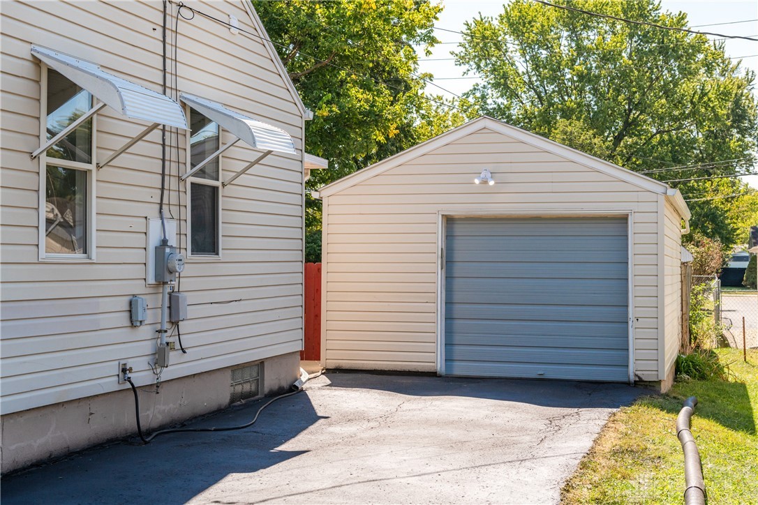 4534 Woodcliffe Avenue