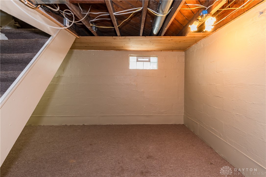 4534 Woodcliffe Avenue