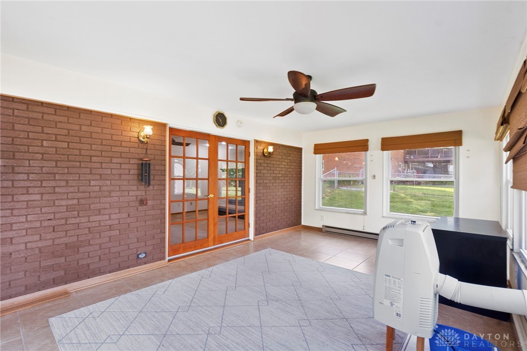 2592 Green Hills Drive