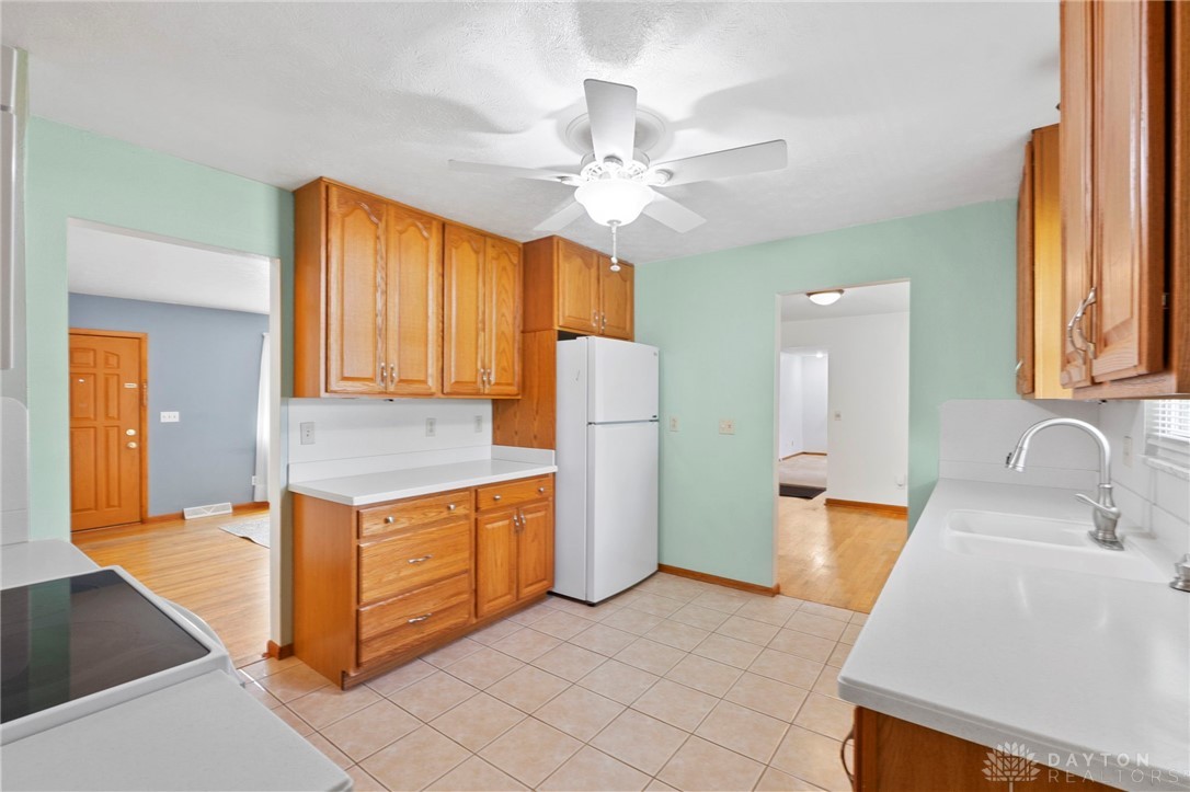 2592 Green Hills Drive