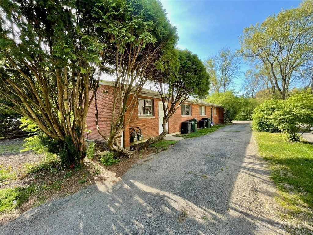 425 Suncrest Drive 1 & 2