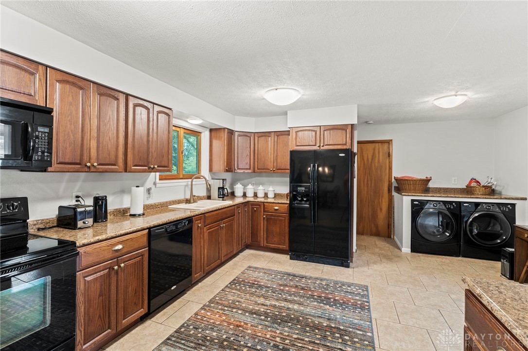 8423 Red Lion 5 Points Road