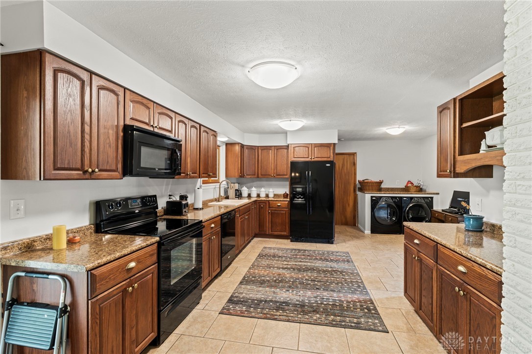 8423 Red Lion 5 Points Road