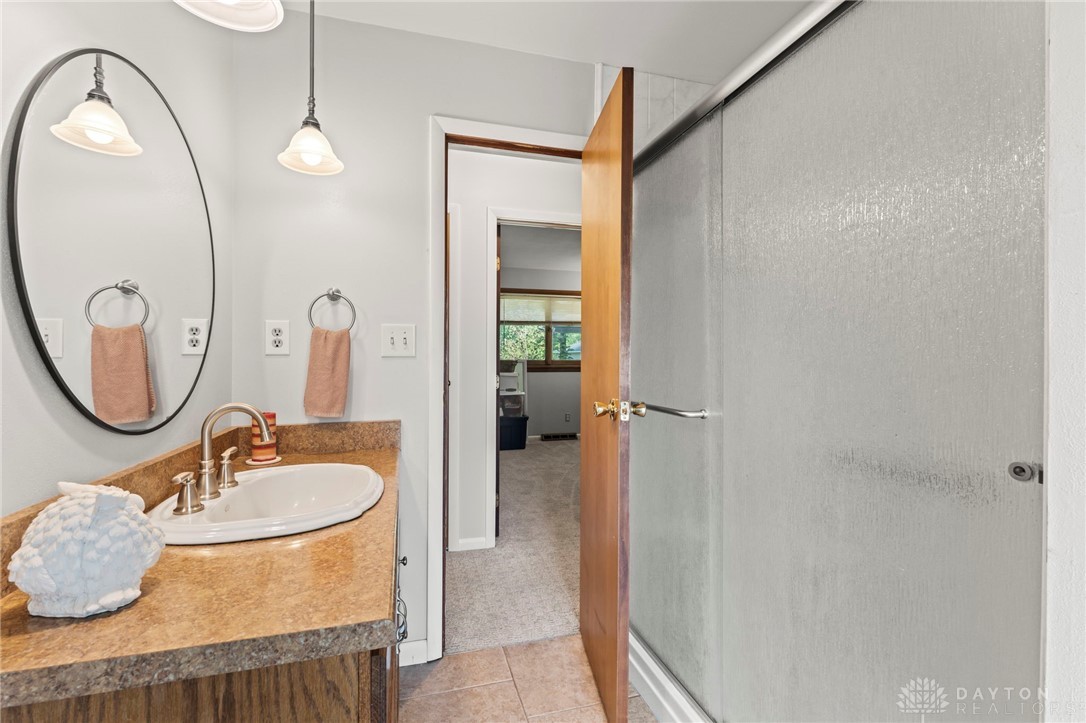 8423 Red Lion 5 Points Road