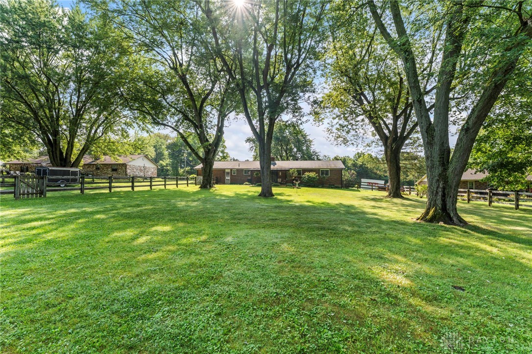 8423 Red Lion 5 Points Road