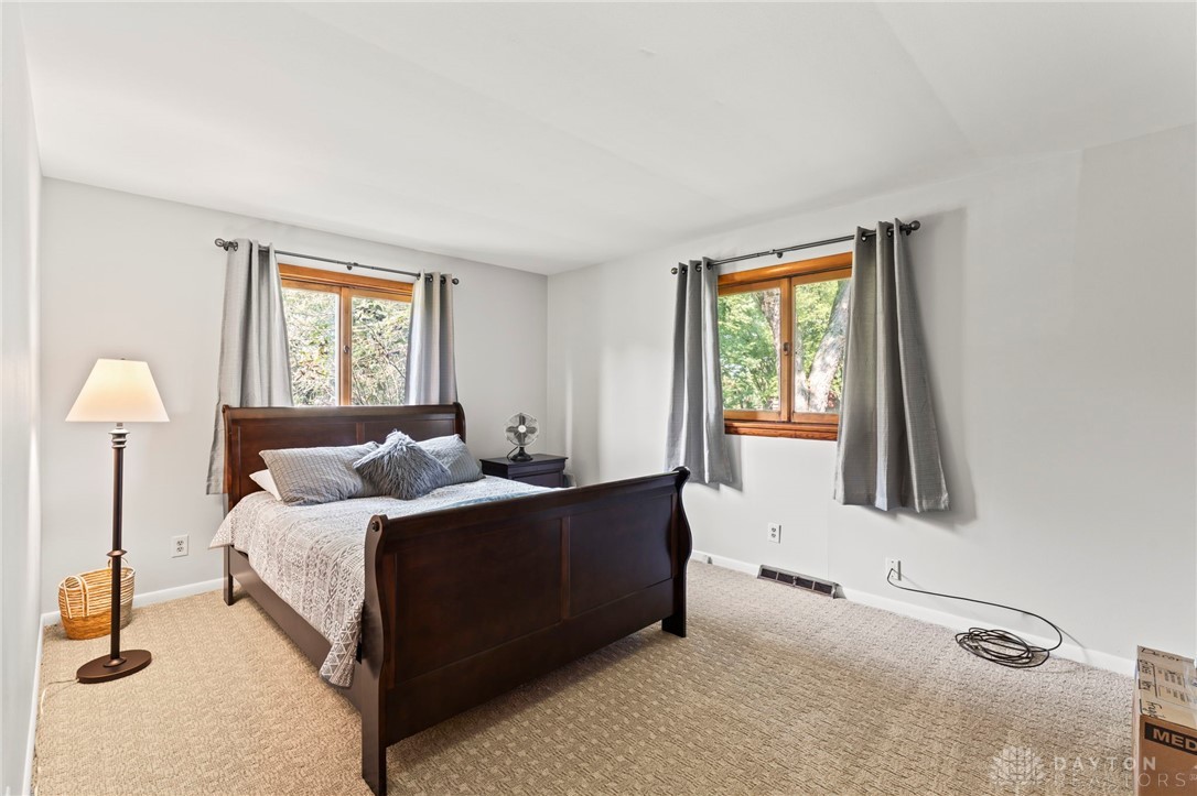 8423 Red Lion 5 Points Road