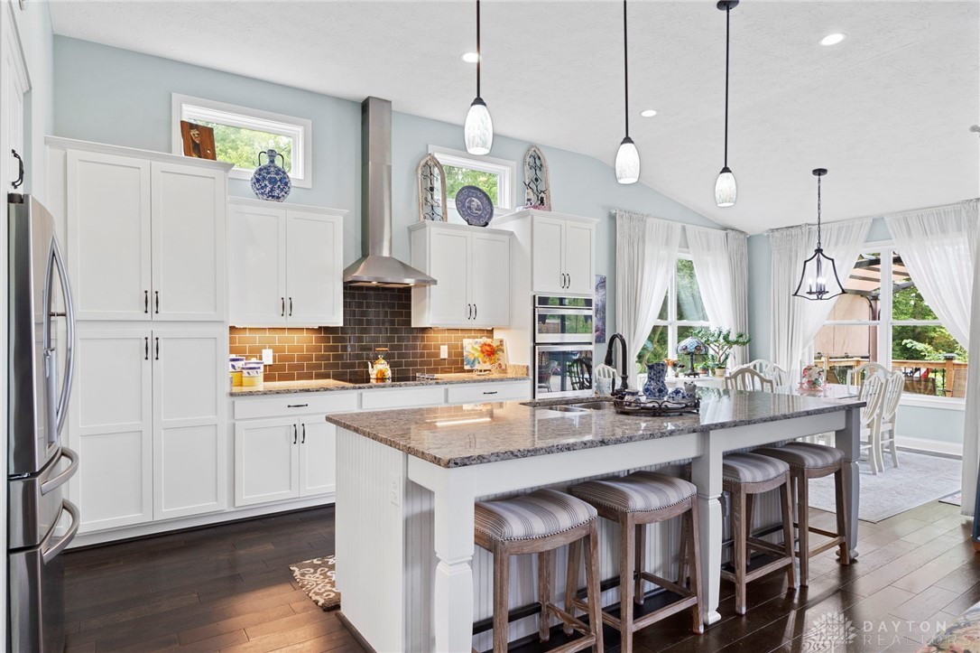 1567 Sierra Vista Way