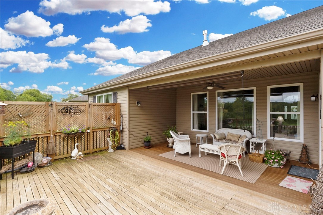 1567 Sierra Vista Way