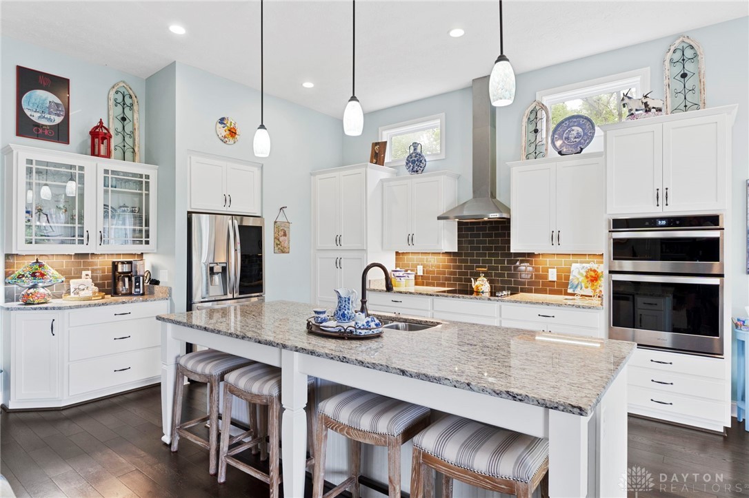 1567 Sierra Vista Way