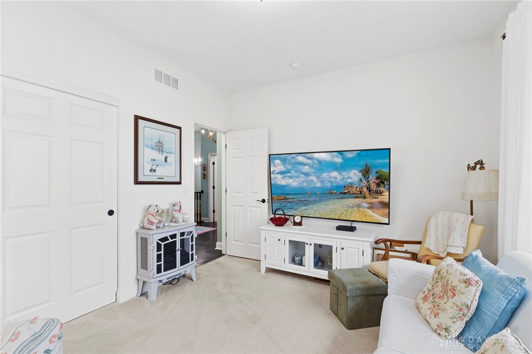 1567 Sierra Vista Way