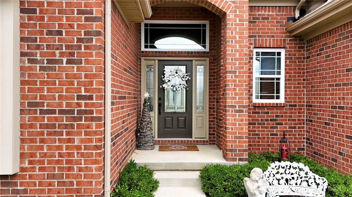 1567 Sierra Vista Way