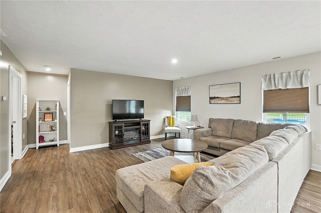 2003 Trillium Way