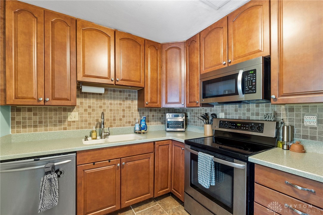 3732 Valleywood Drive