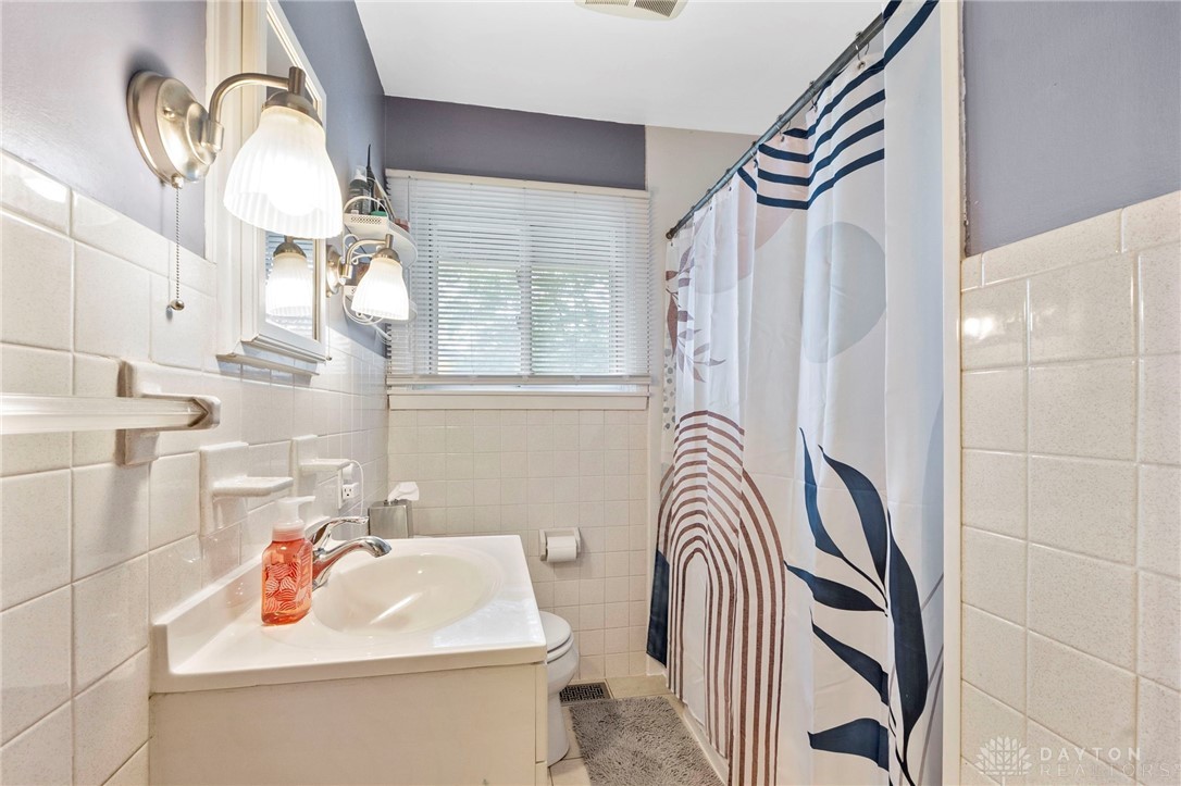 3732 Valleywood Drive