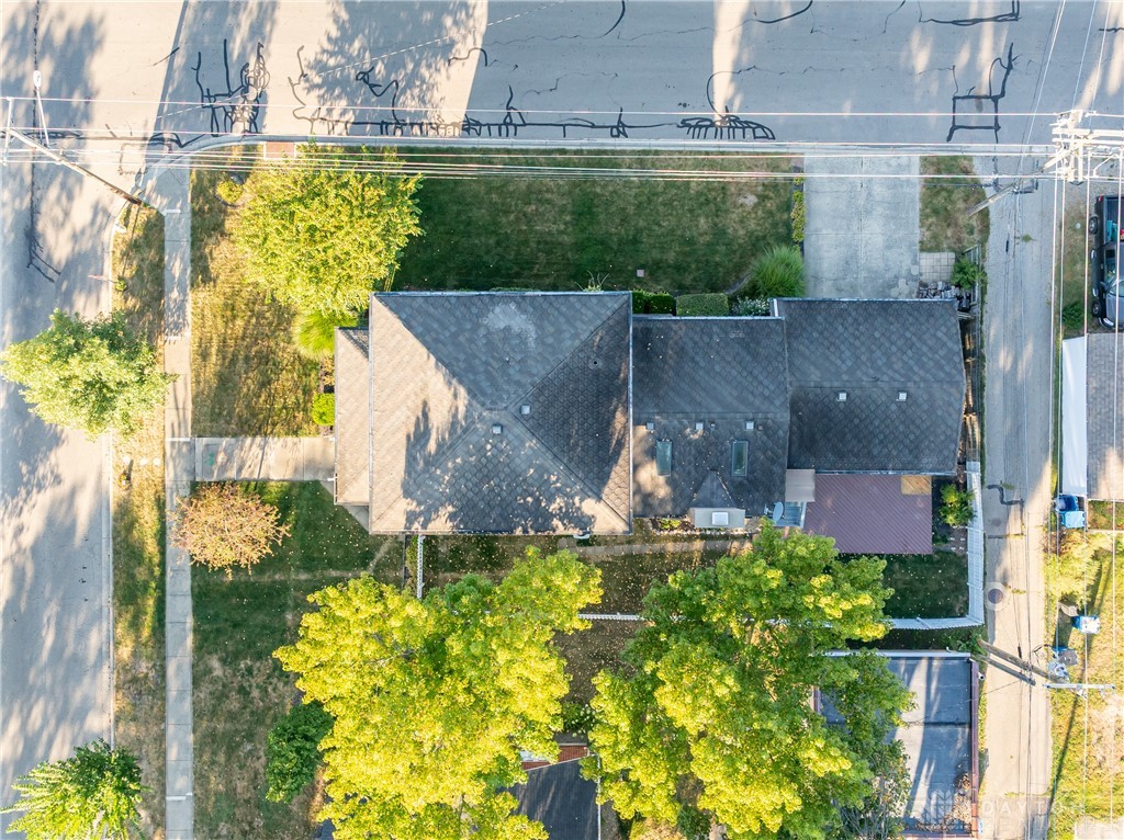 559 W Broadway Street