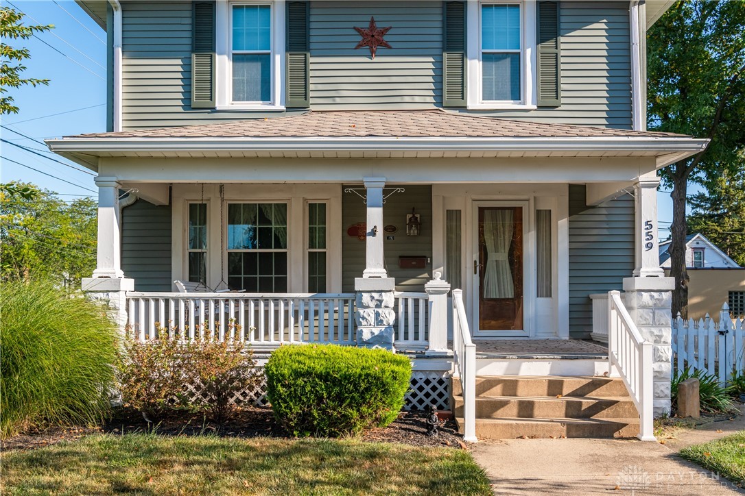 559 W Broadway Street